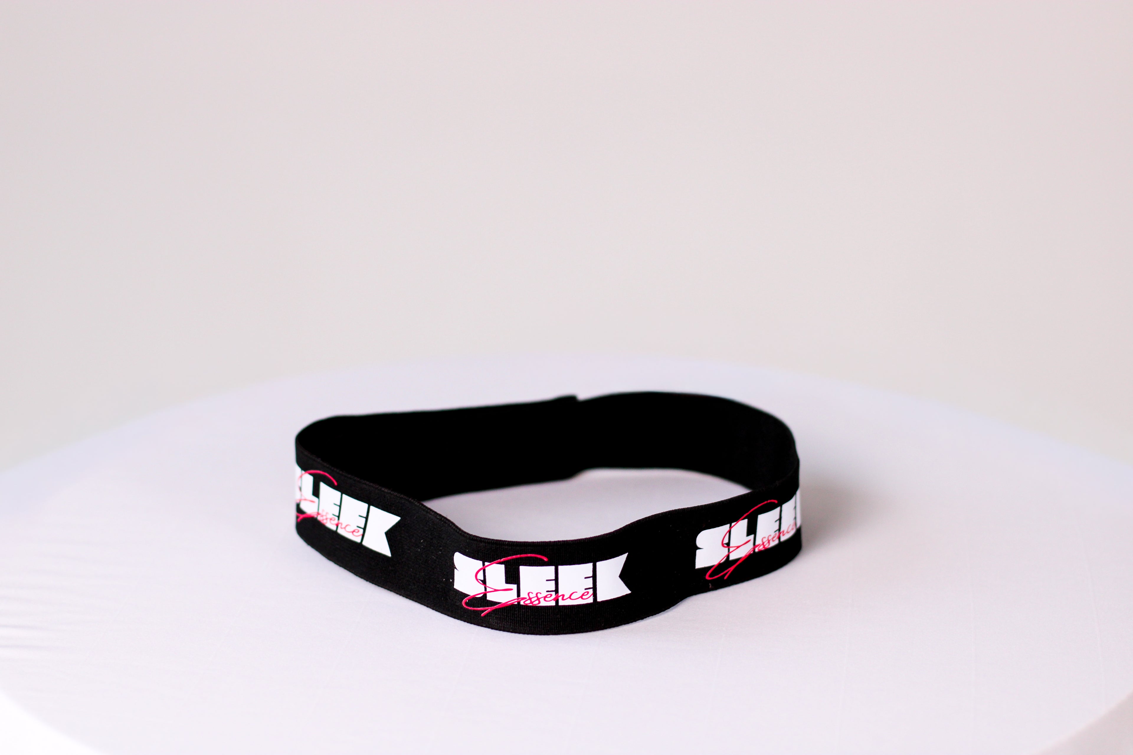 Sleek essence melting band